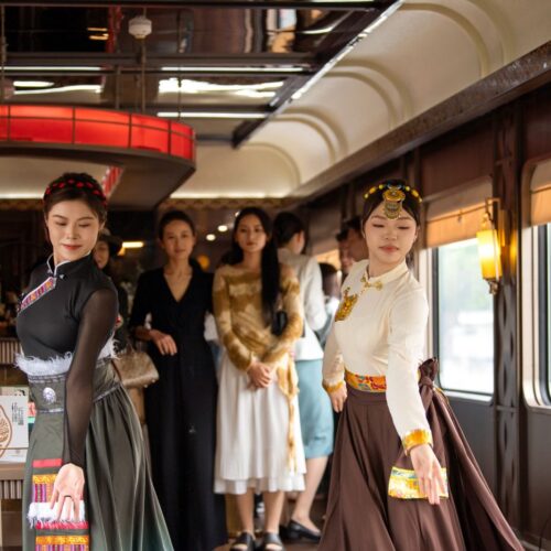 35 · 10 Days Chengdu Hao Panda Train (Yinbing – Starting point of Yantze) / 10天成都号熊猫专列（宜宾 – 长江源头）