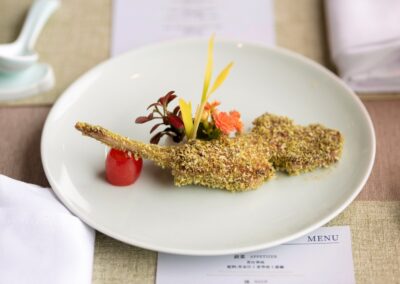 Crusted lamb chop on the Chengdu Hao Panda Train · 成都号酥皮羊排
