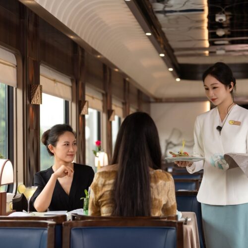 40 · 9 Days Panda-Theme premium Train – Chengdu Hao (Chengdu·Guizhou·Chongqing) / 9天成都号熊猫专列（成都·贵州·重庆)
