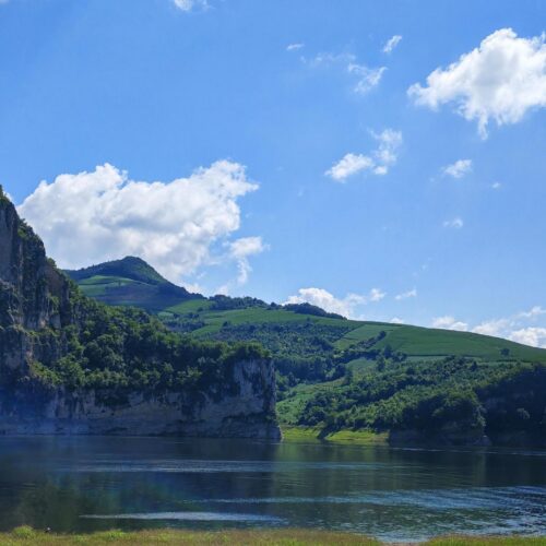 白山湖
