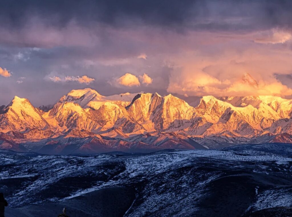 West Sichuan snow mountains 川西雪山 · China Express Travel West Sichuan tour