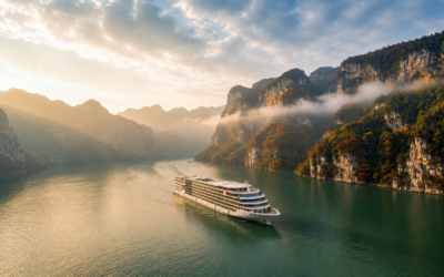 10 Days Yangtze · Vista Aurora Cruise (Maple Exclusive)/ 10天长江行 · 极光号（红叶限定）