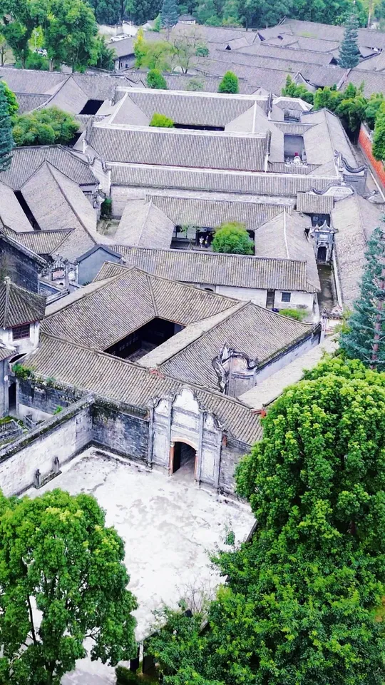 刘文彩地主庄园 · 10 Days Chengdu · Wawushan · Kangding · Balang Sumdo · Niubeishan winter scenery tour/ 10天成都·瓦屋山·康定·八郎生都·牛背山雪景之旅