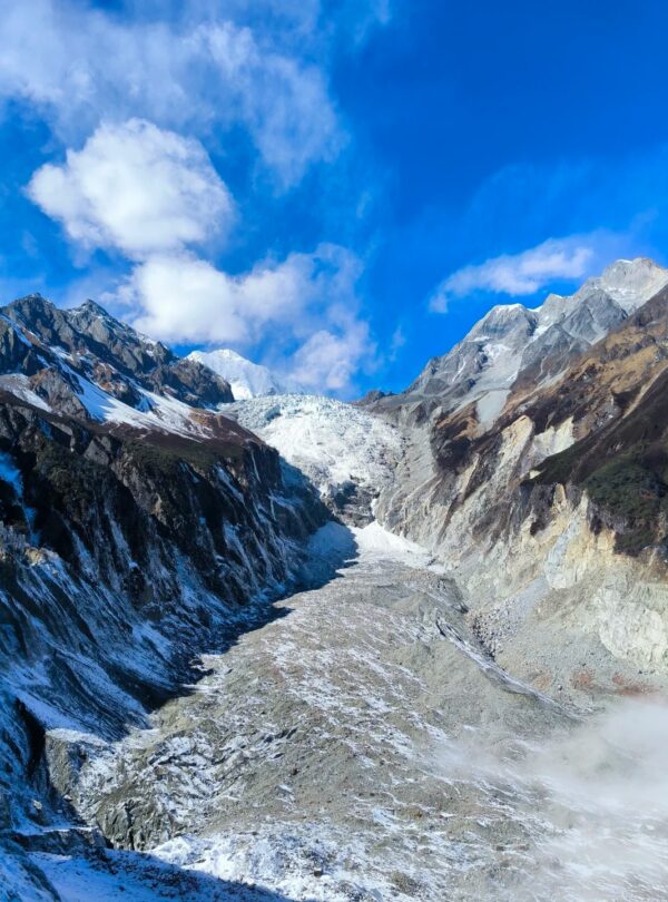 海螺沟冰川核心区域 · 10 Days Chengdu · Wawushan · Kangding · Balang Sumdo · Niubeishan winter scenery tour/ 10天成都·瓦屋山·康定·八郎生都·牛背山雪景之旅