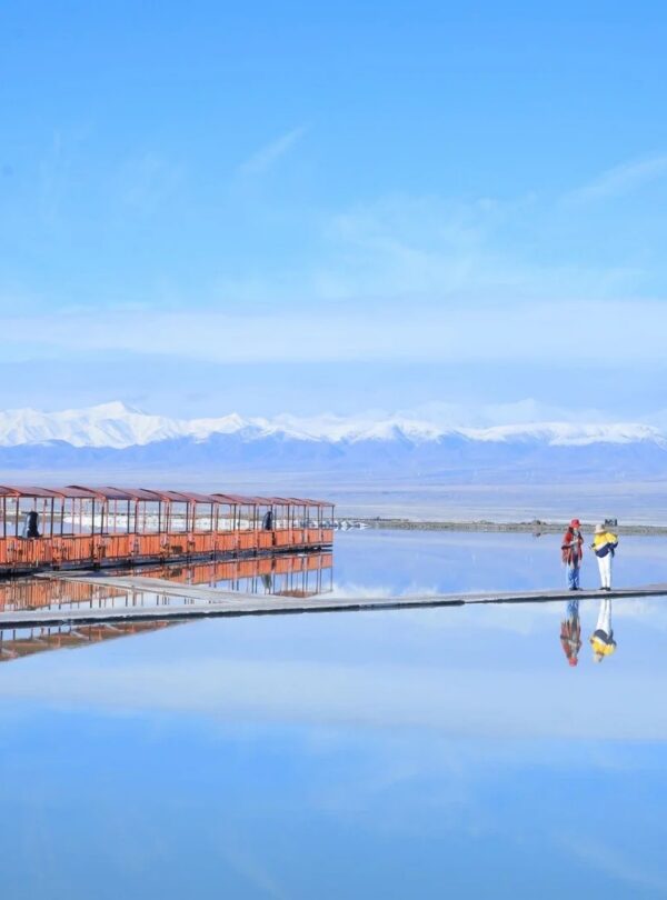 Chaka Salt Lake Mirror of the Sky 茶卡盐湖 · China Express Travel Qinghai tour