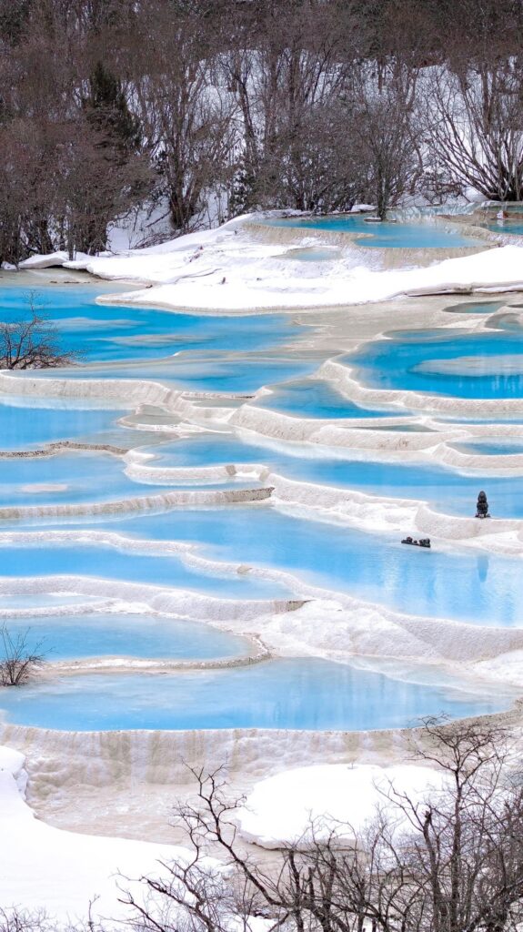 黄龙风景区冬天 · 8-Day Jiuzhaigou, Trending Lixiao Road, Bipenggou, Leshan / 8天九寨沟 + 网红理小路 + 毕棚沟 + 乐山