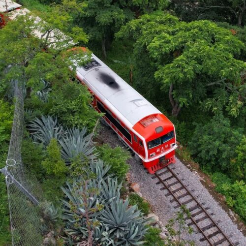 Silk Road Express 丝路梦享号 · China Express Travel southern Yunnan rail journey