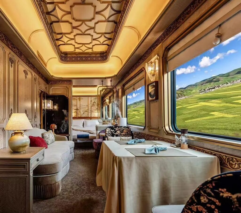 Silk Road Express 丝路梦享号 · China Express Travel Yunnan rail journey