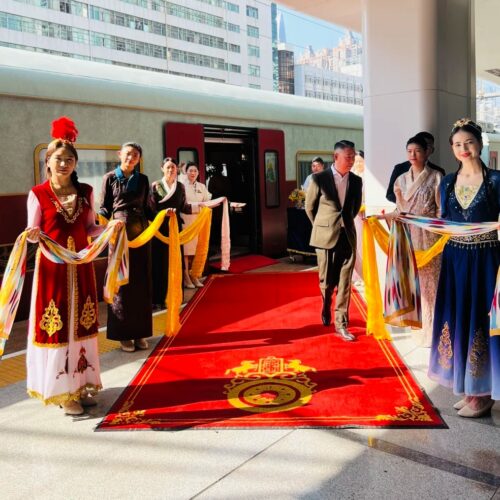 Silk Road Express 丝路梦享号 · China Express Travel Silk Road rail journey