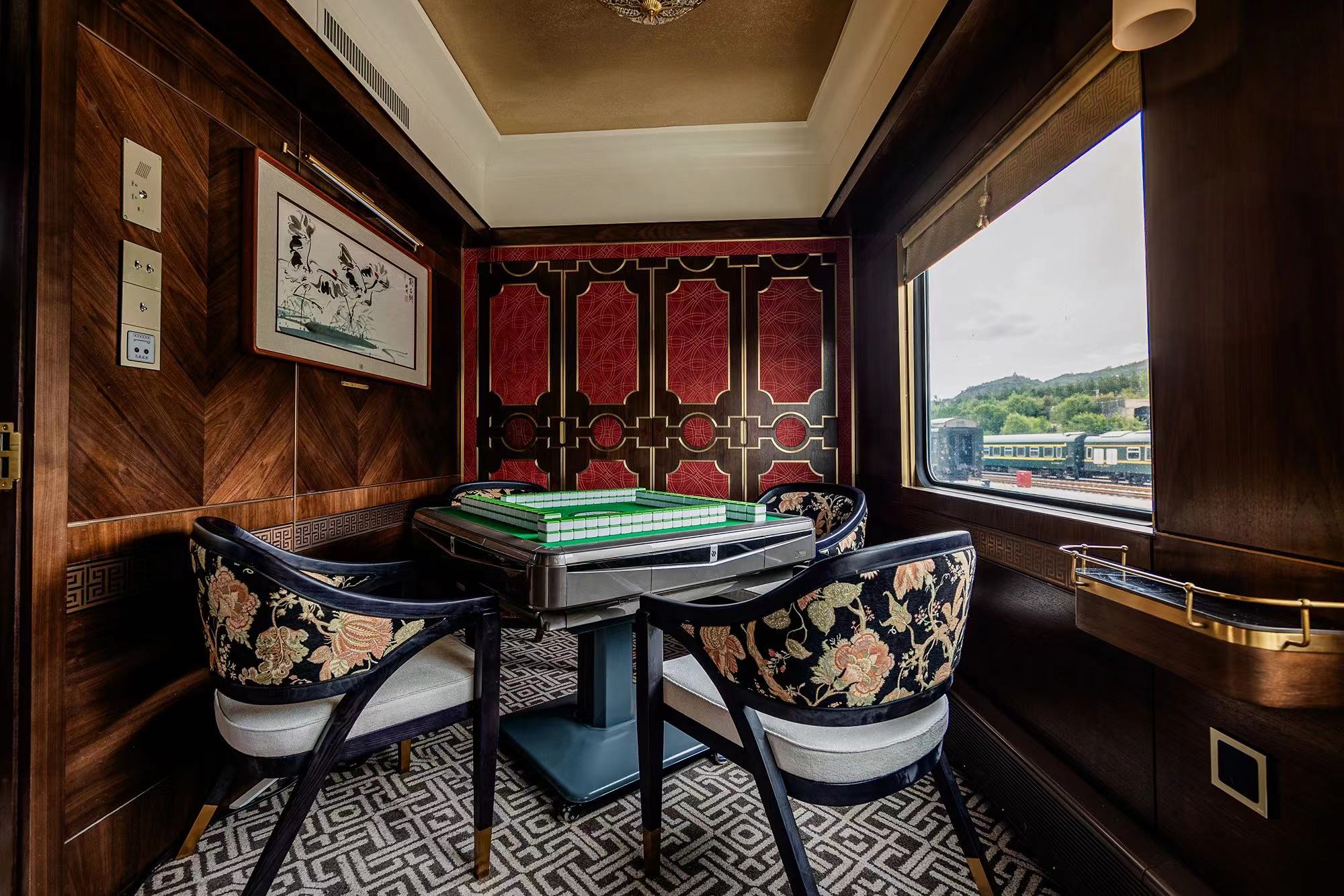 Games room, automatic mahjong table · 棋牌室，自动麻将桌