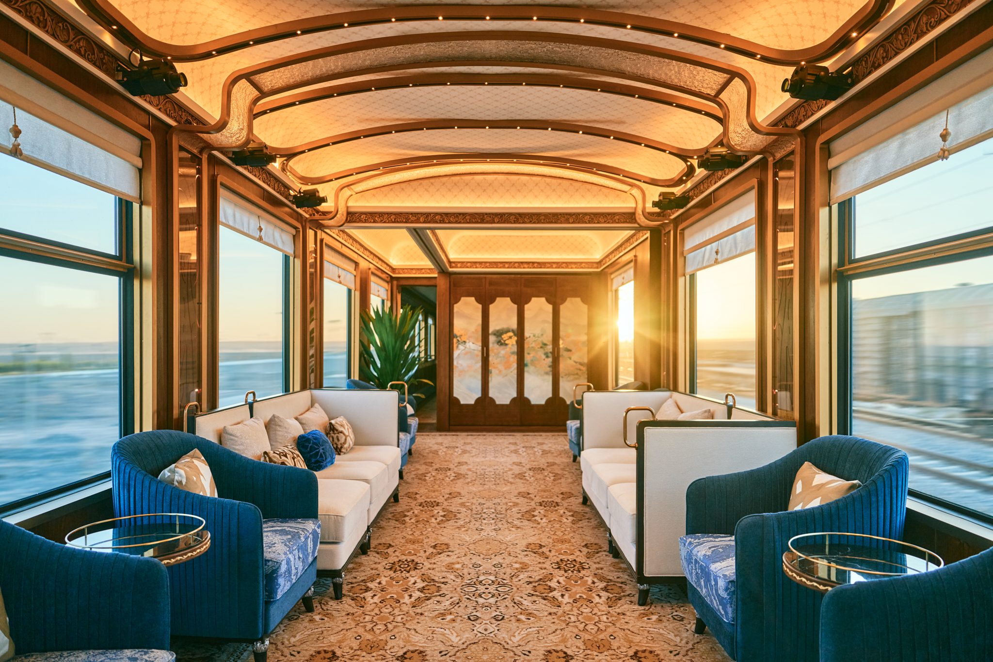 Observation car, 270 degrees · 汉乐府观景车厢