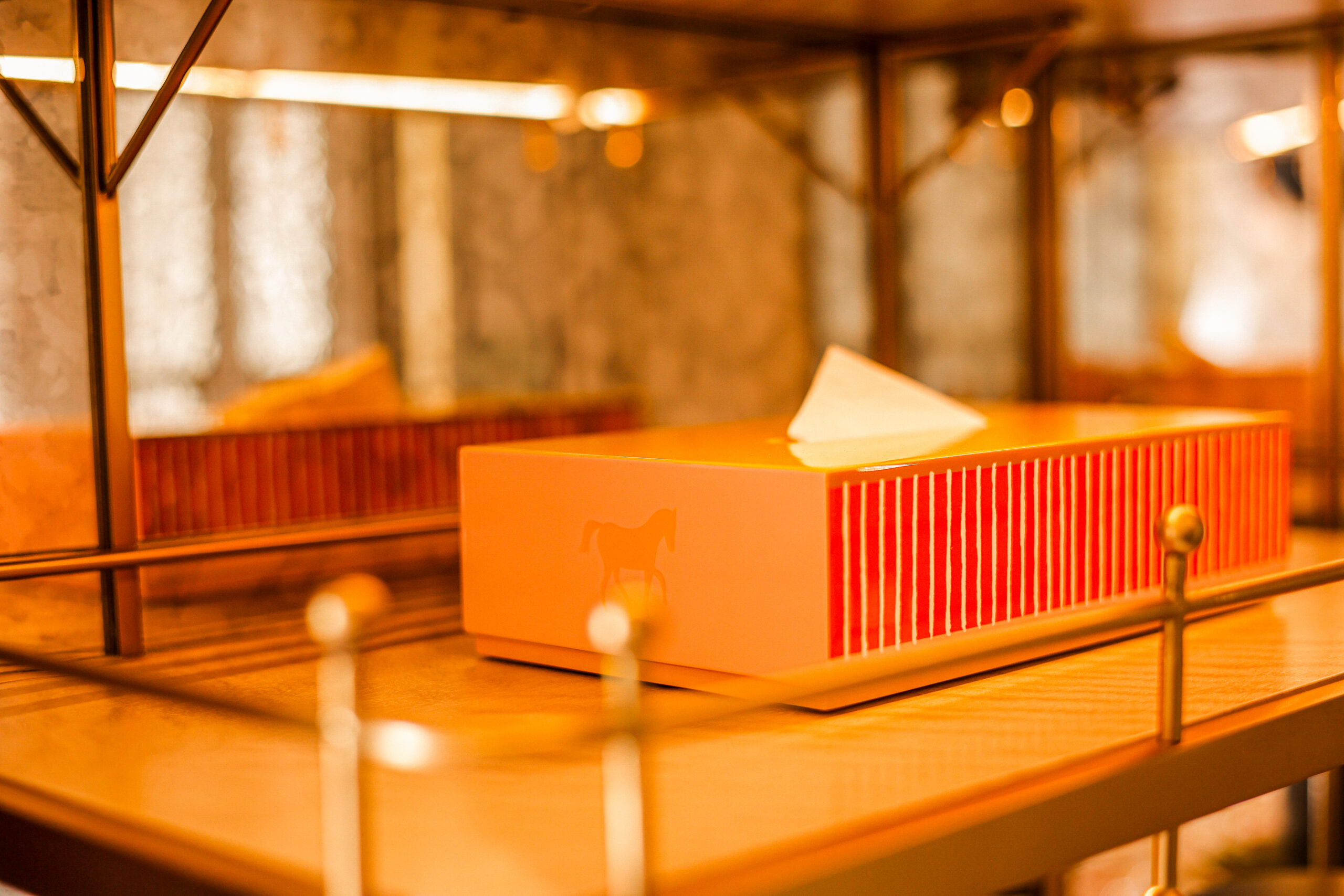 Hermes tissue box, tray and tea caddy · 爱马仕纸巾盒、托盘与茶罐