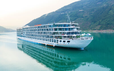 11 Days Yangtze · Vista Aurora Cruise (Summer) / 11天长江行 · 极光号(夏季)