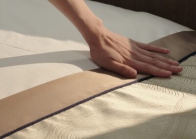 Cabin turndown service 客房整理服务 · China Express Travel Tianfu Express