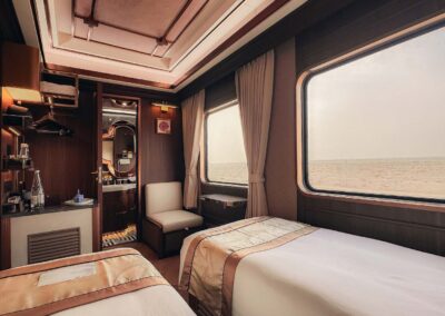 Jinwo cabin window 锦卧车窗 · China Express Travel Tianfu Express
