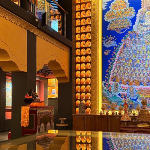 Thangka art academy Shangri-La 香格里拉唐卡画院 · China Express Travel