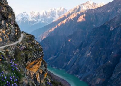 Tiger Leaping Gorge 虎跳峡 · China Express Travel Tianfu Express southwest journey