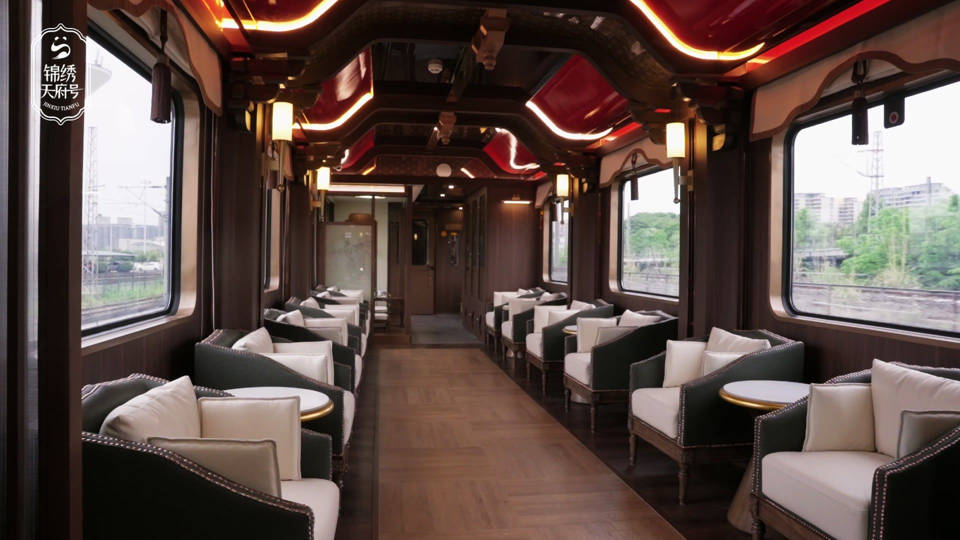 Song-style tea whisking on board 列车点茶 · China Express Travel Tianfu Express
